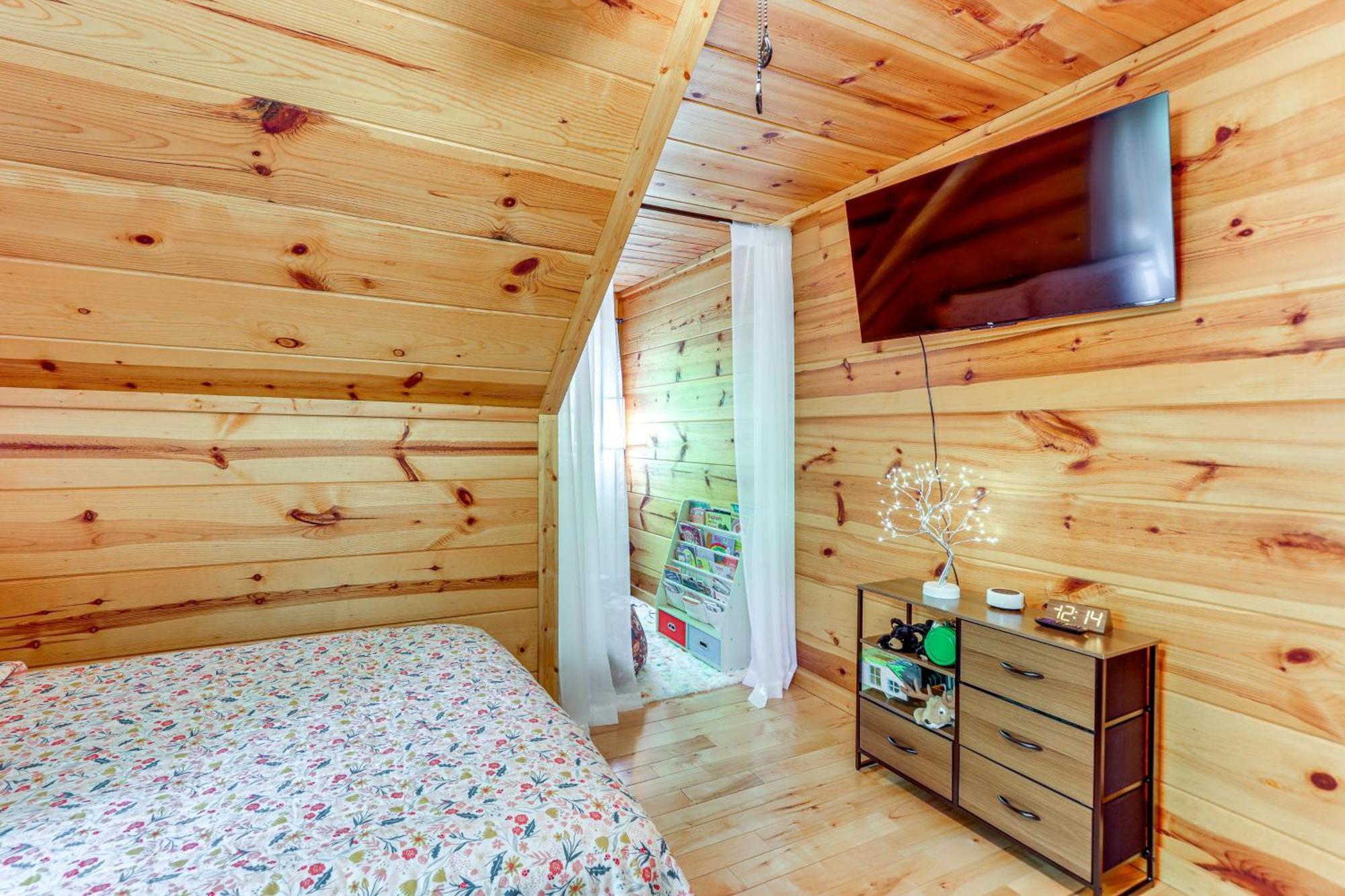 Lakeside Cabin Game Room, Dock, Orchard, Wineries Ellijay Esterno foto